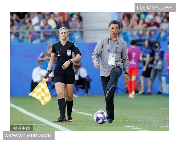 女足球星历史地位排名分析与全球女足发展历程的深度探讨 女足球星历史地位排名分析与全球女足发展历程的深度探讨