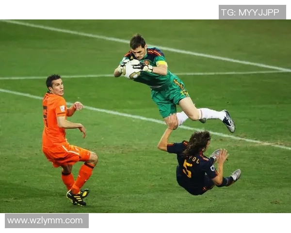 当今足坛十大球星排名揭秘 谁能登顶全球足球之巅 当今足坛十大球星排名揭秘 谁能登顶全球足球之巅