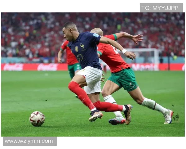 猜猜这位足球老球星是谁?他的名字曾在绿茵场上闪耀全世界 猜猜这位足球老球星是谁?他的名字曾在绿茵场上闪耀全世界